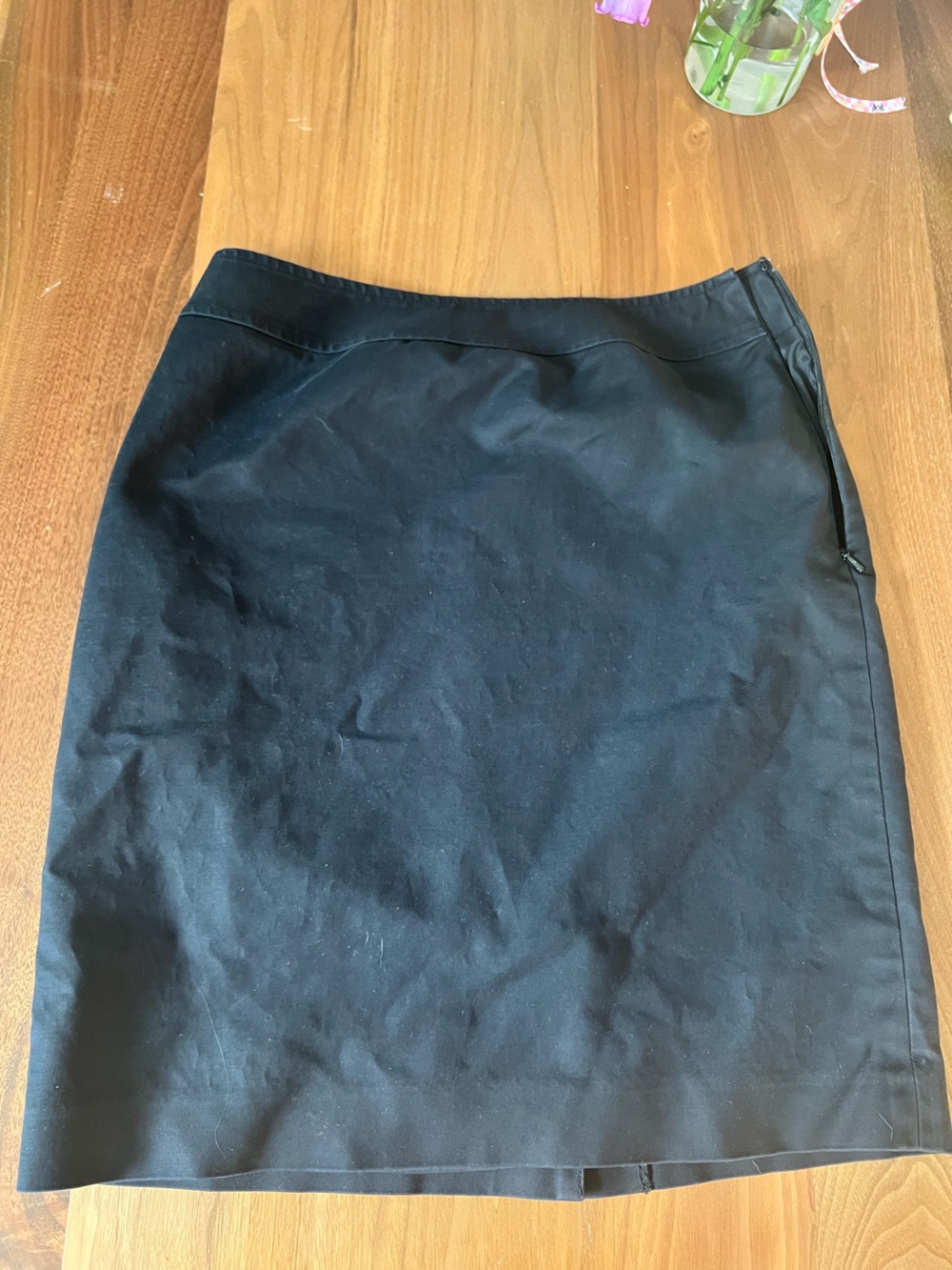Halogen Black and Yellow Colorblock Skirt. Size 4. Working zipper. Satin-lined.